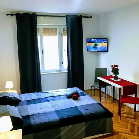 Center Old Town And Hotel apartamentowy