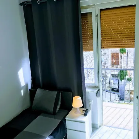 Hotel apartamentowy Center Old Town And Pula