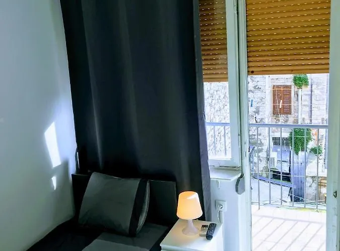 Lejlighedshotel Center Old Town And Pula