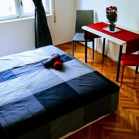 Center Old Town And Appart hôtel 3*