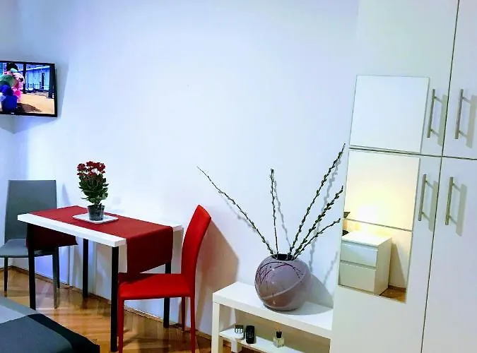 Aparthotel Center Old Town And