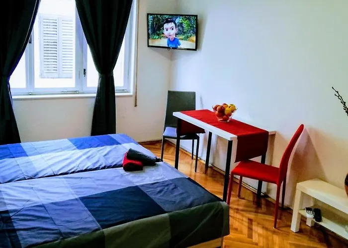 Center Old Town And Pula