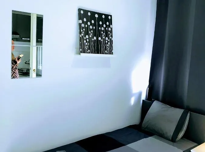 Apart-hotel Center Old Town And 3*