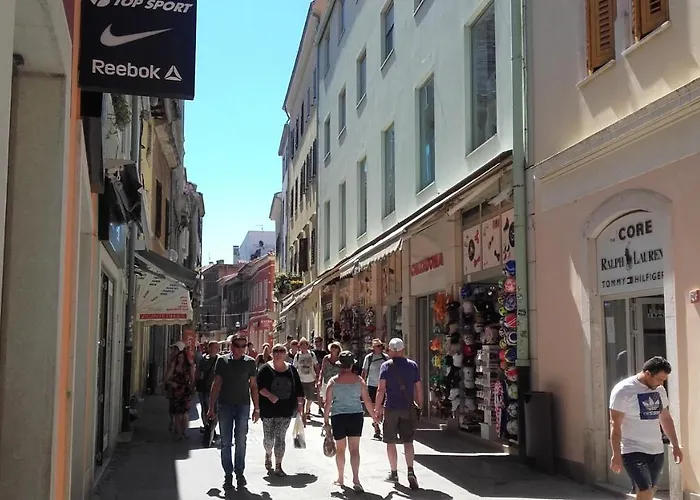 Center Old Town And 3*