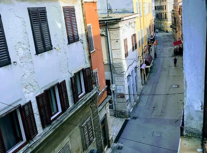 Aparthotel Center Old Town And