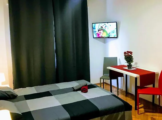 Center Old Town And Pula