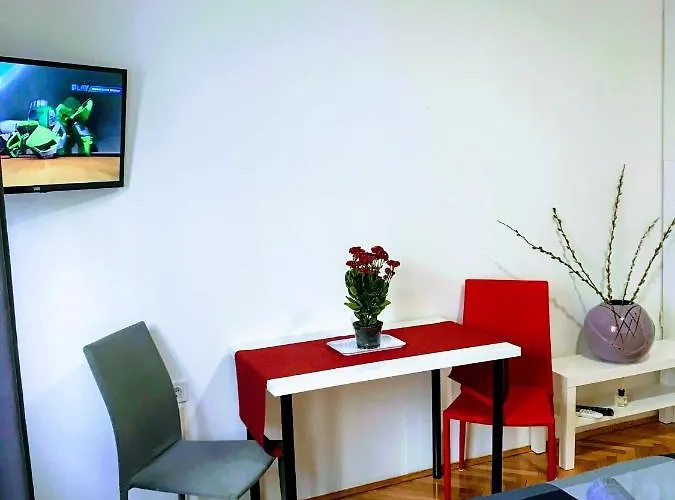 Aparthotel Center Old Town And