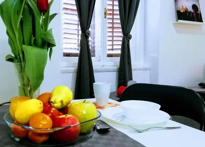 Center Old Town And 3* Pula